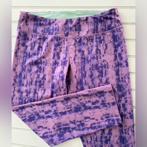IVIVVA by LULULEMON girls size 14 Rythmic Crop Lux capri leggings